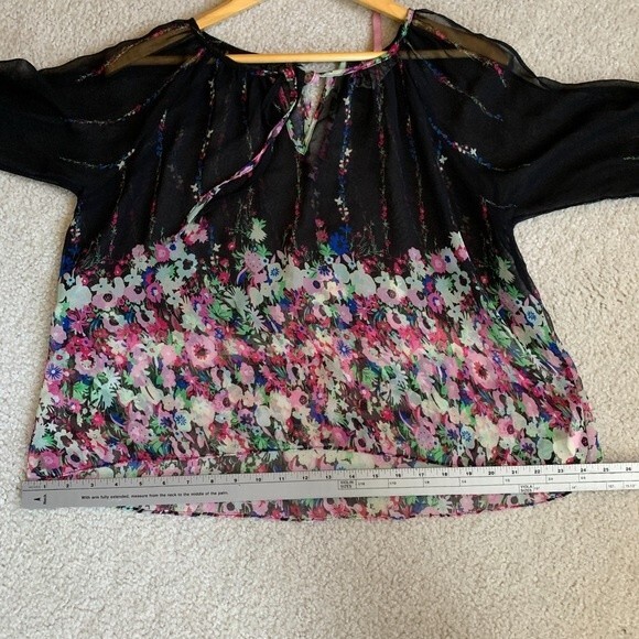 Maeve Anthropologie Black Sheer Multicolored Floral Cold Shoulder Top Size M - Picture 13 of 13